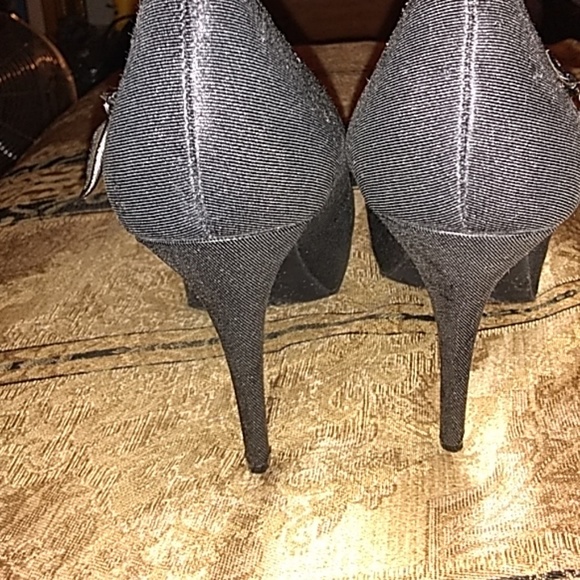 Shoes - Picture 3 of 7